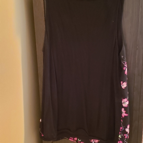 BOGO Tank top - Picture 3 of 3